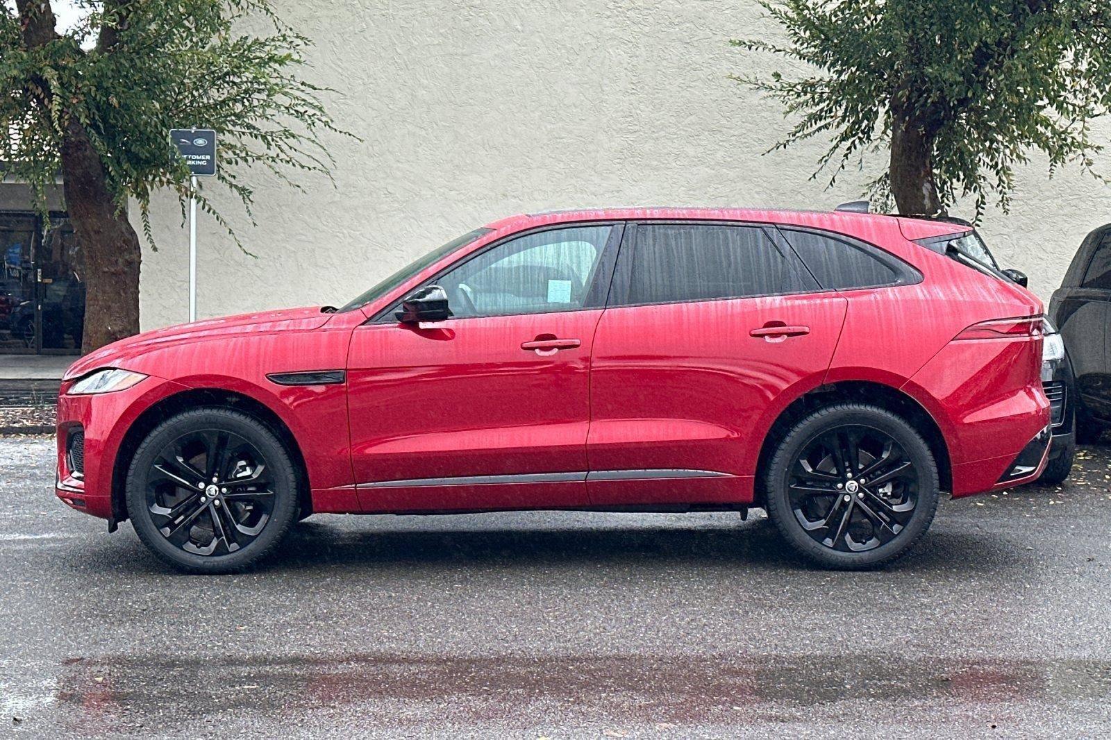 New 2024 Jaguar F-PACE R-Dynamic S AWD/4WD image 2