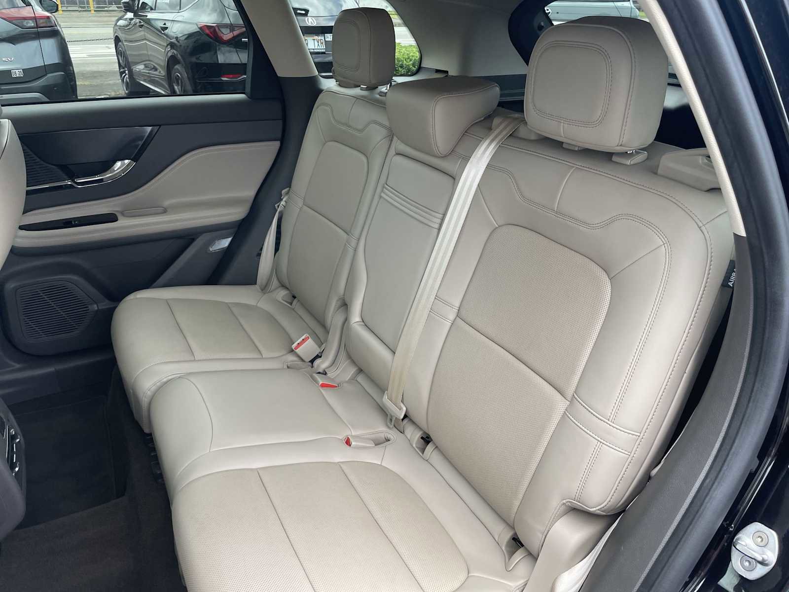 Used 2021 Lincoln Corsair FWD w/ Premium Package image 24