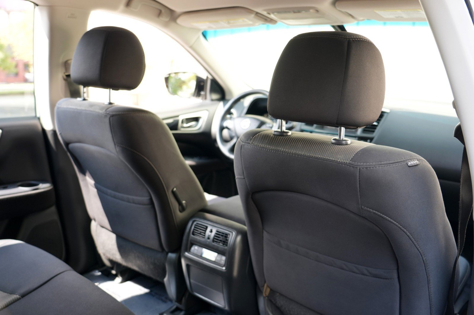 Used 2017 Nissan Pathfinder SV FWD image 32