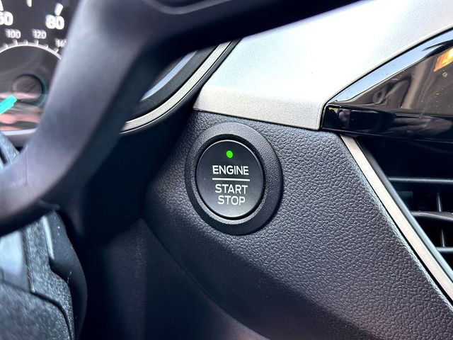 Used 2022 Ford Escape SE image 16