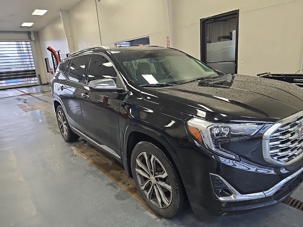 Used 2020 GMC Terrain Denali w/ GMC Pro Grade Package