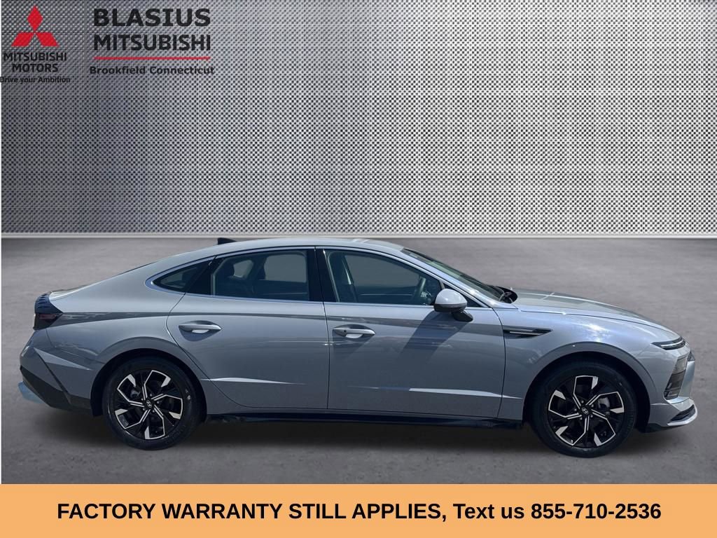 Used 2025 Hyundai Sonata SEL FWD image 4