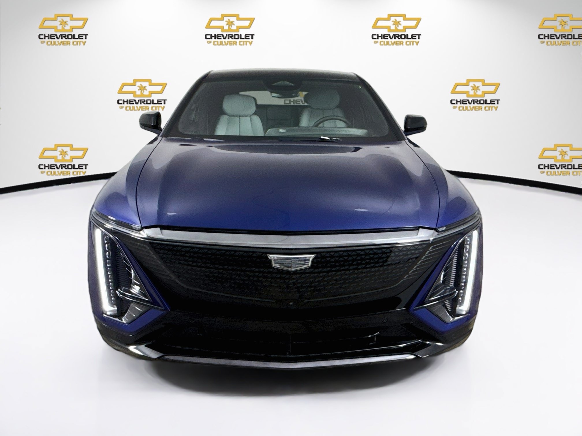 Used 2025 Cadillac Lyriq Sport RWD image 2