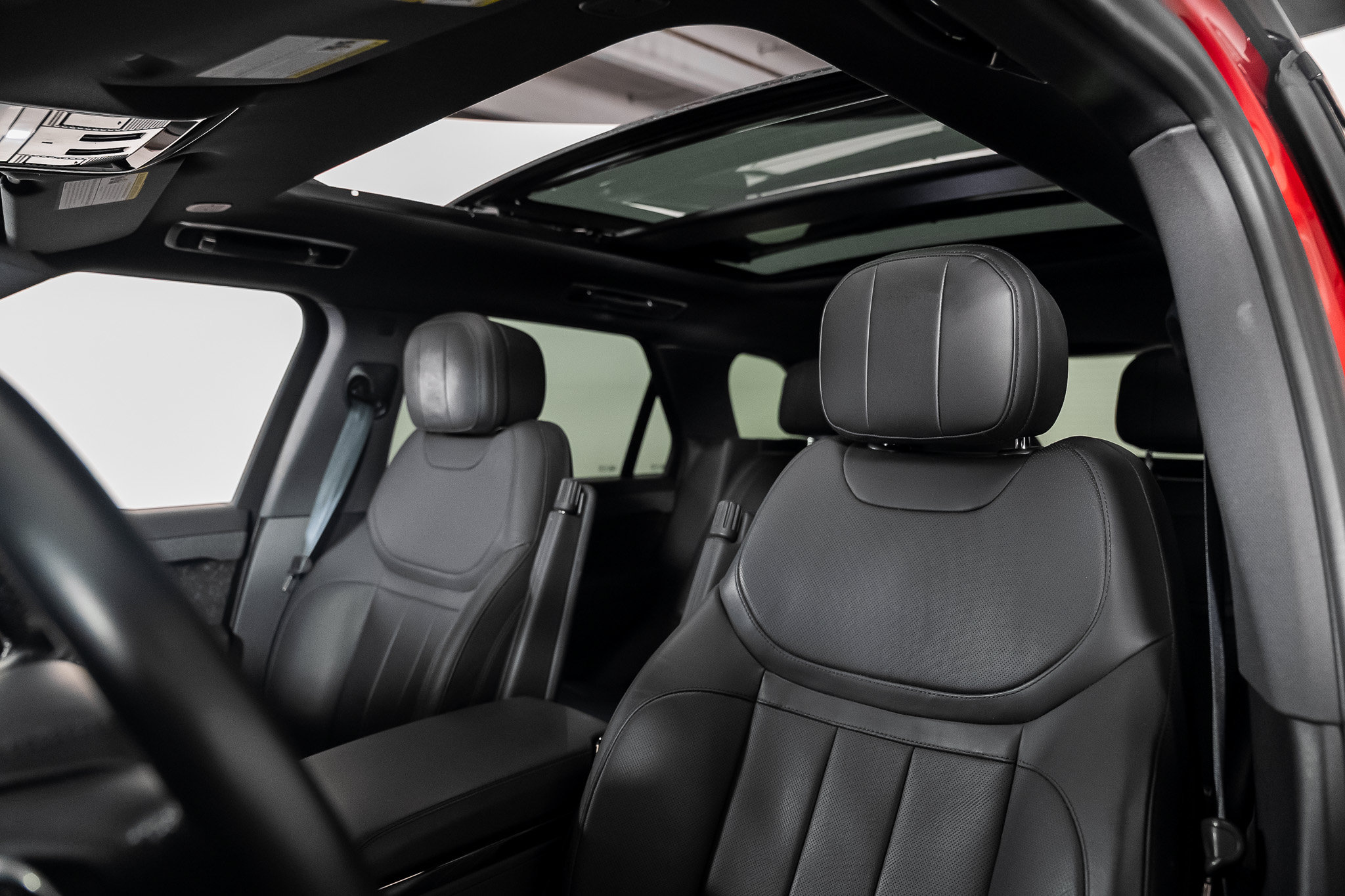 Used 2024 Land Rover Range Rover Sport Dynamic SE AWD/4WD image 3