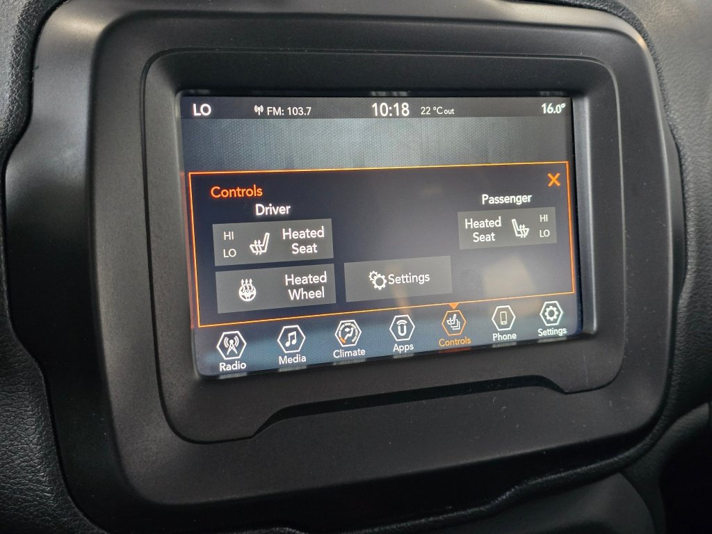 Used 2019 Jeep Renegade Latitude w/ Cold Weather Group AWD/4WD image 28