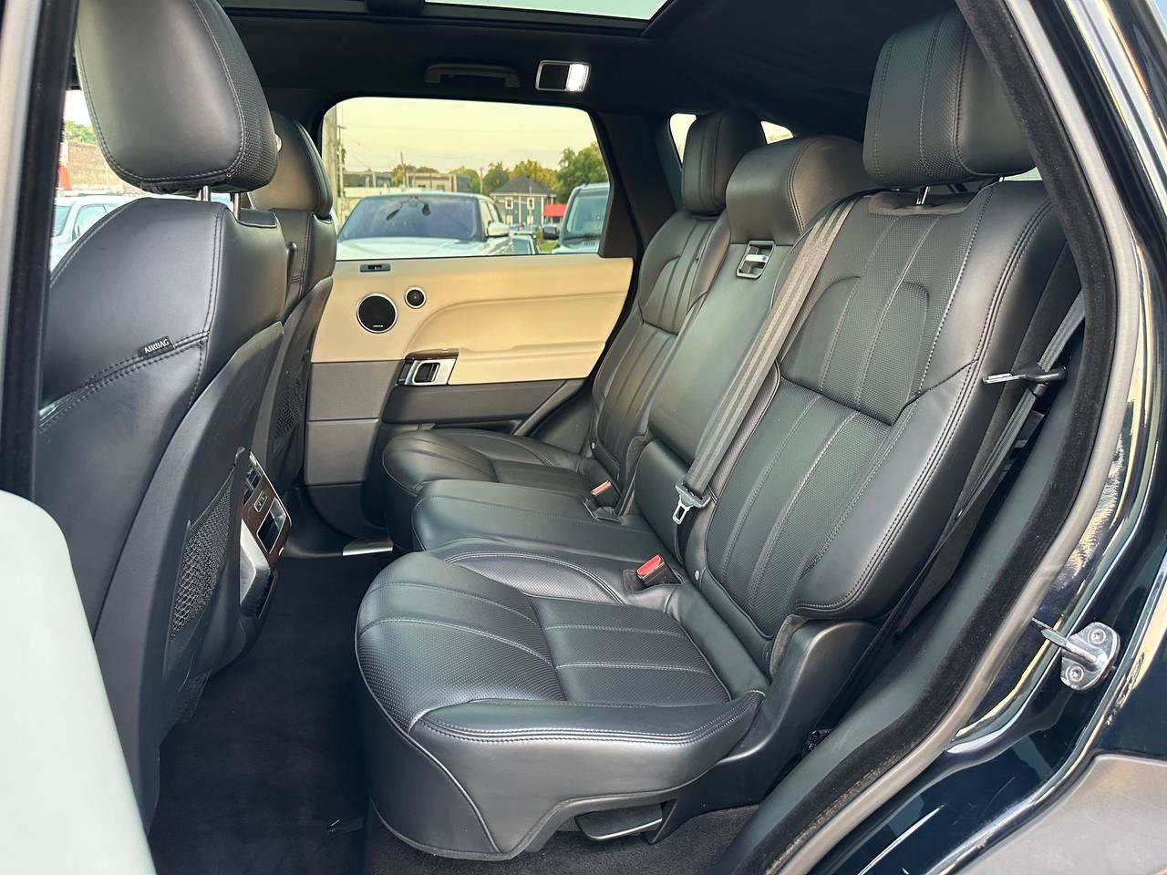 Used 2015 Land Rover Range Rover Sport HSE AWD/4WD image 23