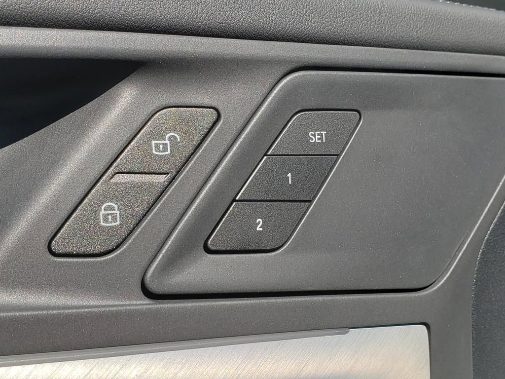 Used 2026 BMW X1 xDrive28i w/ Convenience Package image 23