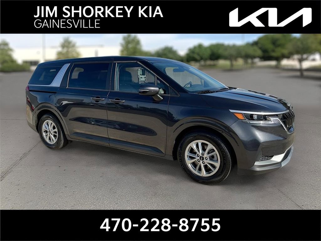Used 2024 Kia Carnival LX image 1