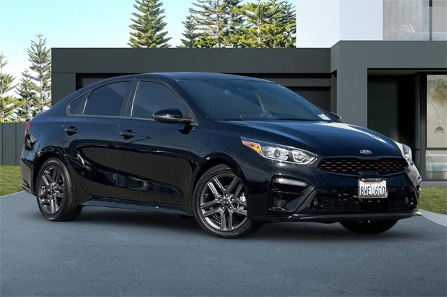 Used 2021 Kia Forte GT-Line w/ GT-Line Premium Package image 2