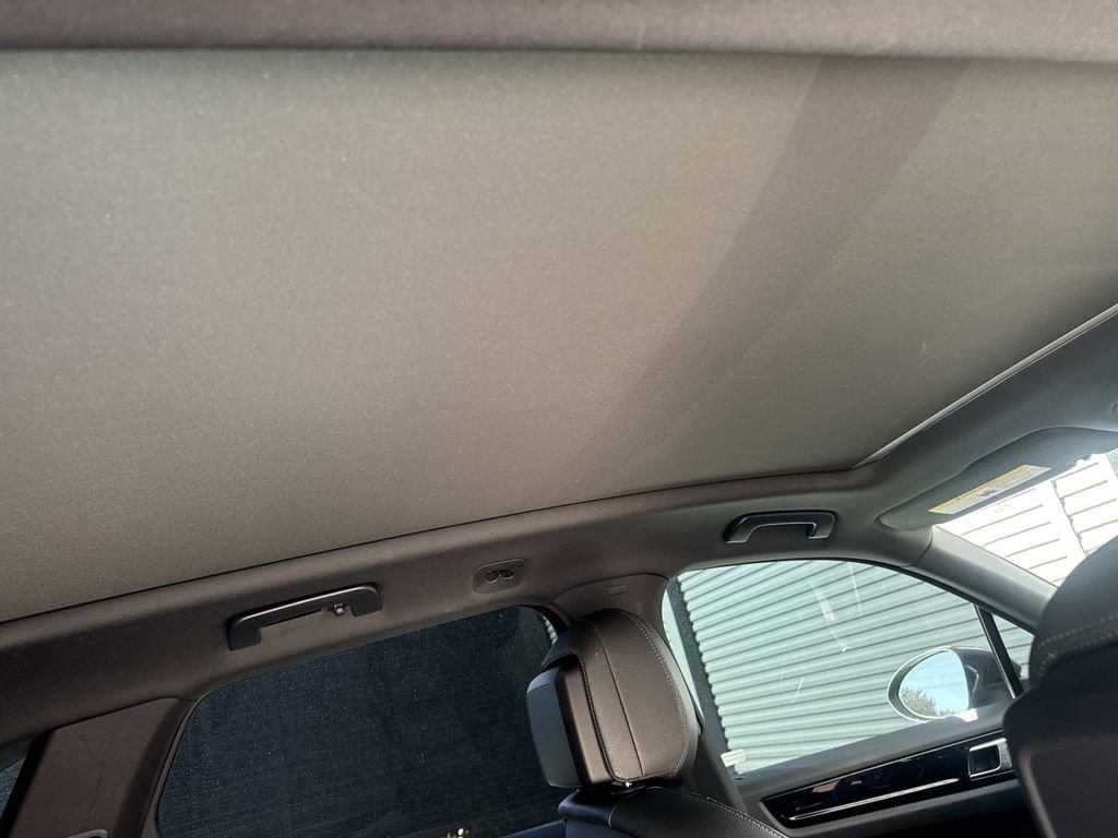 Used 2021 Porsche Cayenne image 15