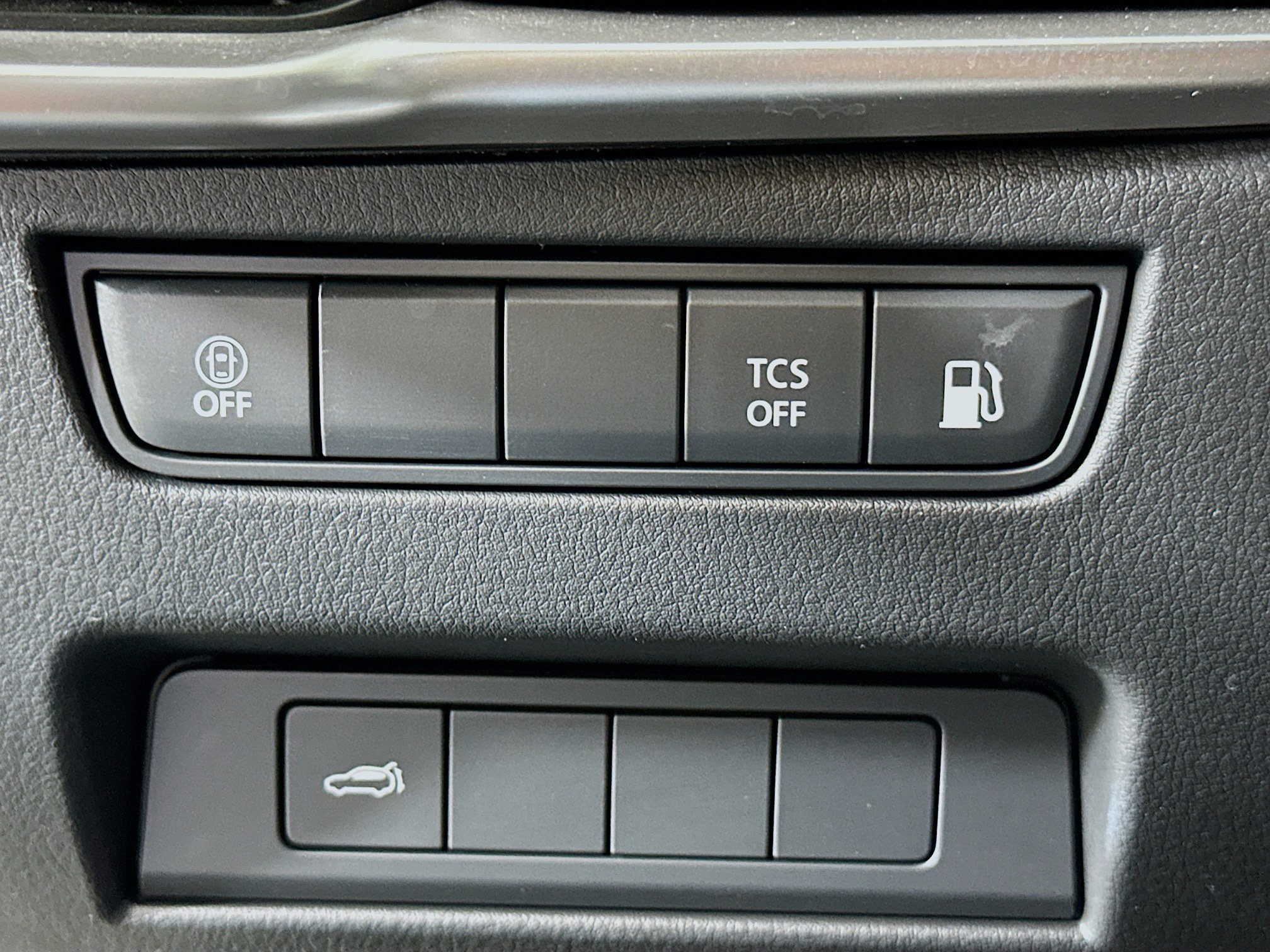 Used 2024 MAZDA CX-90 Plug-In Hybrid w/ Preferred image 17