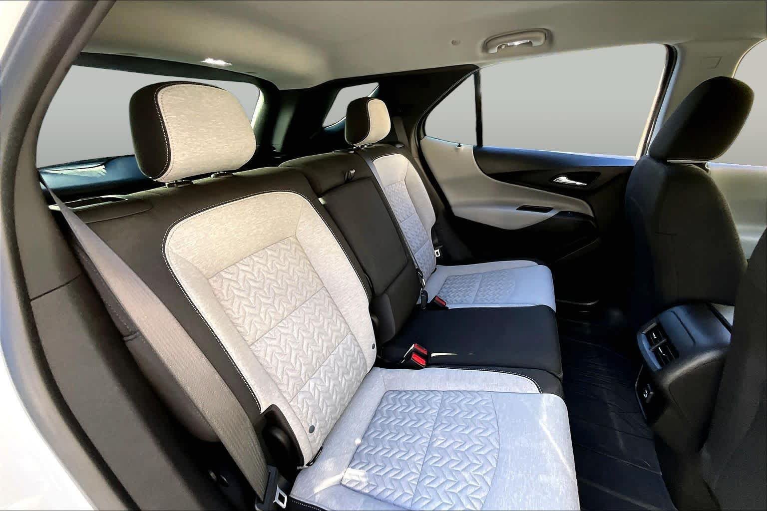 Used 2023 Chevrolet Equinox LS w/ Midnight Edition FWD image 20