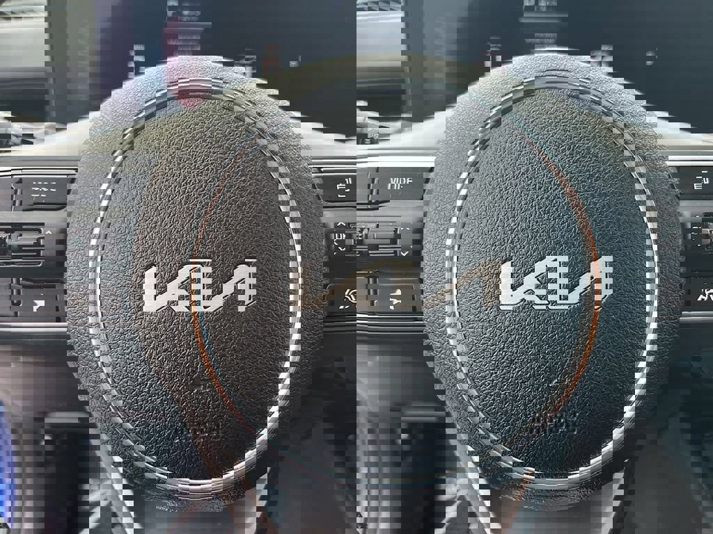 Used 2025 Kia K5 GT-Line w/ GT-Line Premium Package image 27