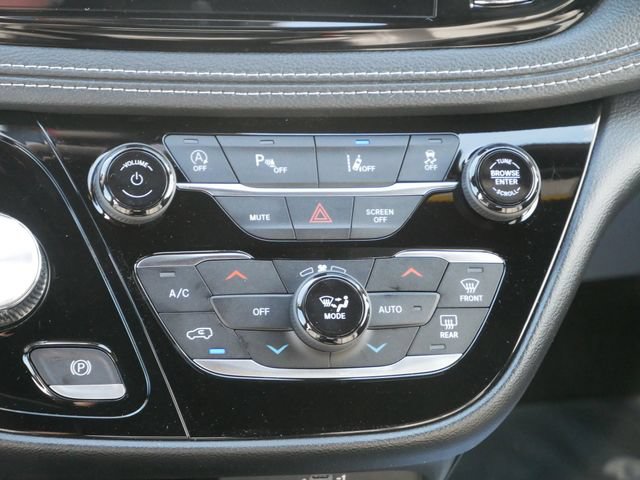 New 2027 Chrysler Pacifica Select AWD/4WD image 14