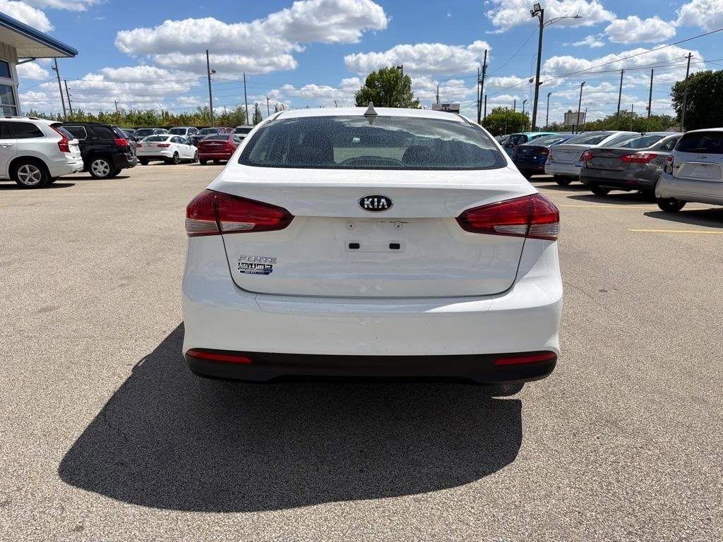 Used 2017 Kia Forte LX FWD image 7