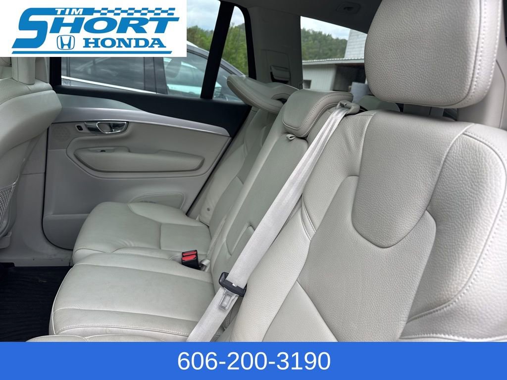 Used 2017 Volvo XC90 T6 Momentum w/ Vision Package image 12