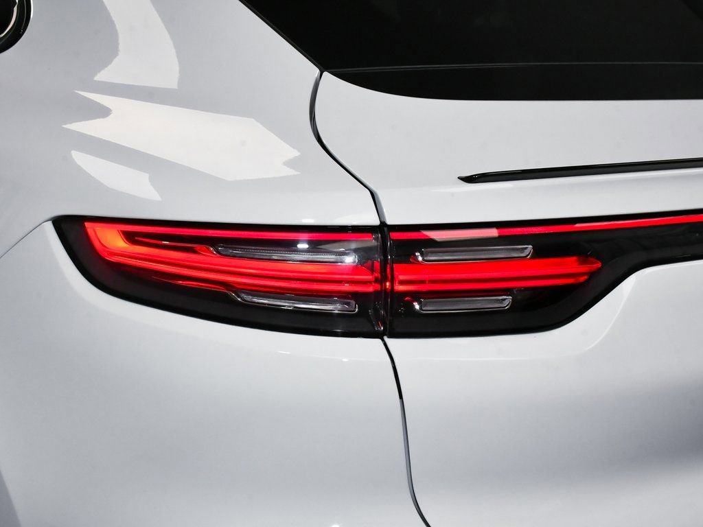 Used 2022 Porsche Cayenne Coupe image 80