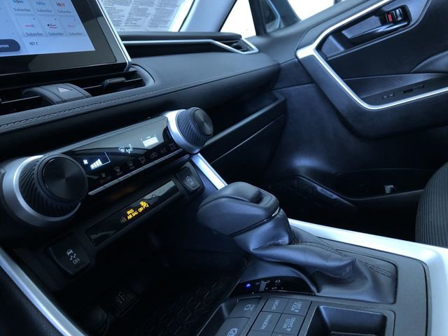 Certified 2025 Toyota RAV4 LE image 29