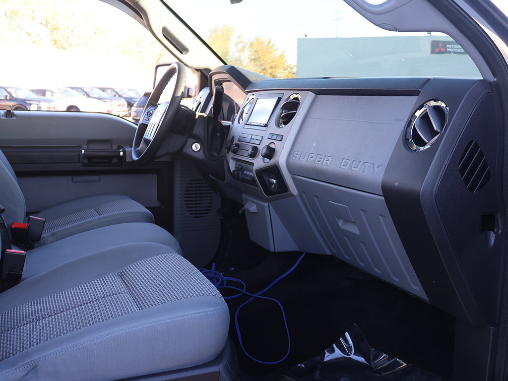Used 2015 Ford F250 XLT w/ XLT Premium Package AWD/4WD image 19