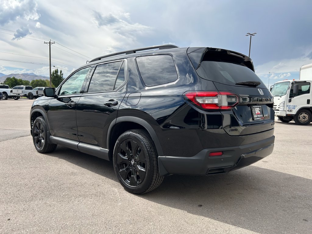Used 2026 Honda Pilot Black Edition image 4