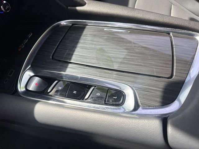 Used 2024 Buick Enclave Premium image 17