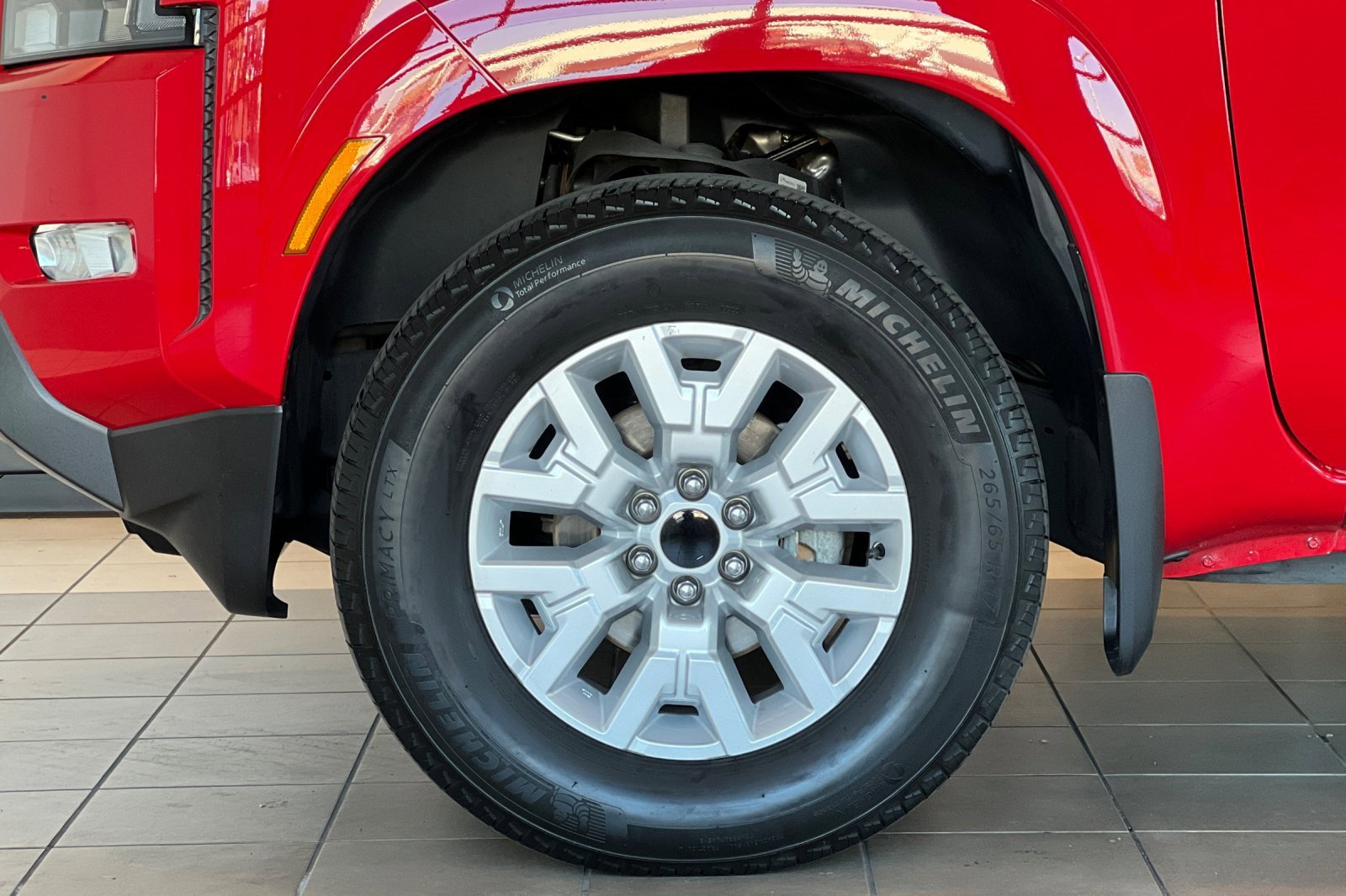 Used 2022 Nissan Frontier SV image 25