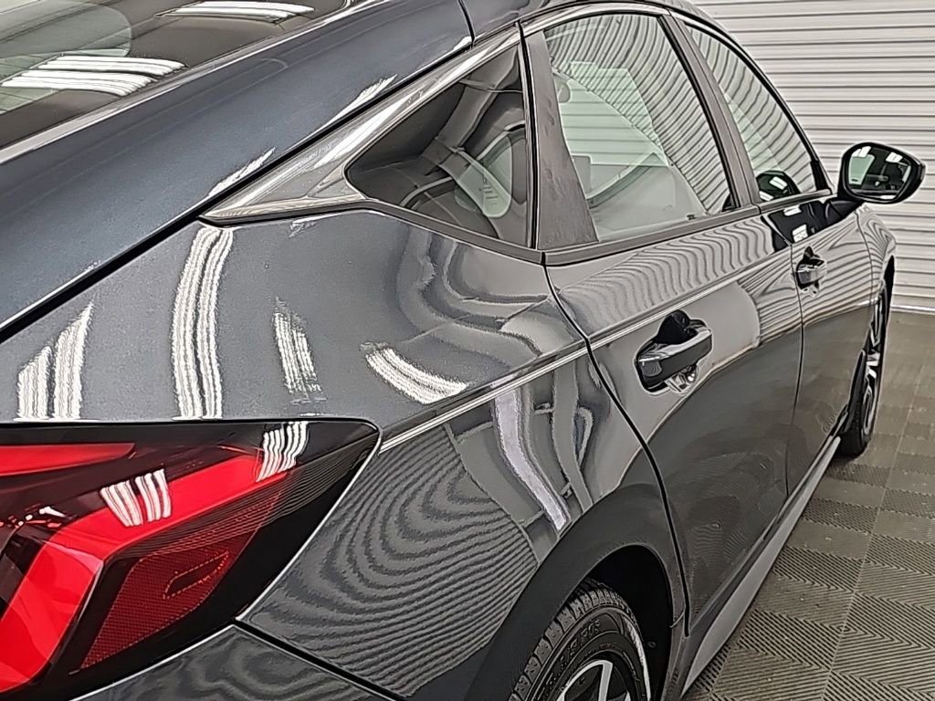 Used 2024 Honda Civic EX-L image 10