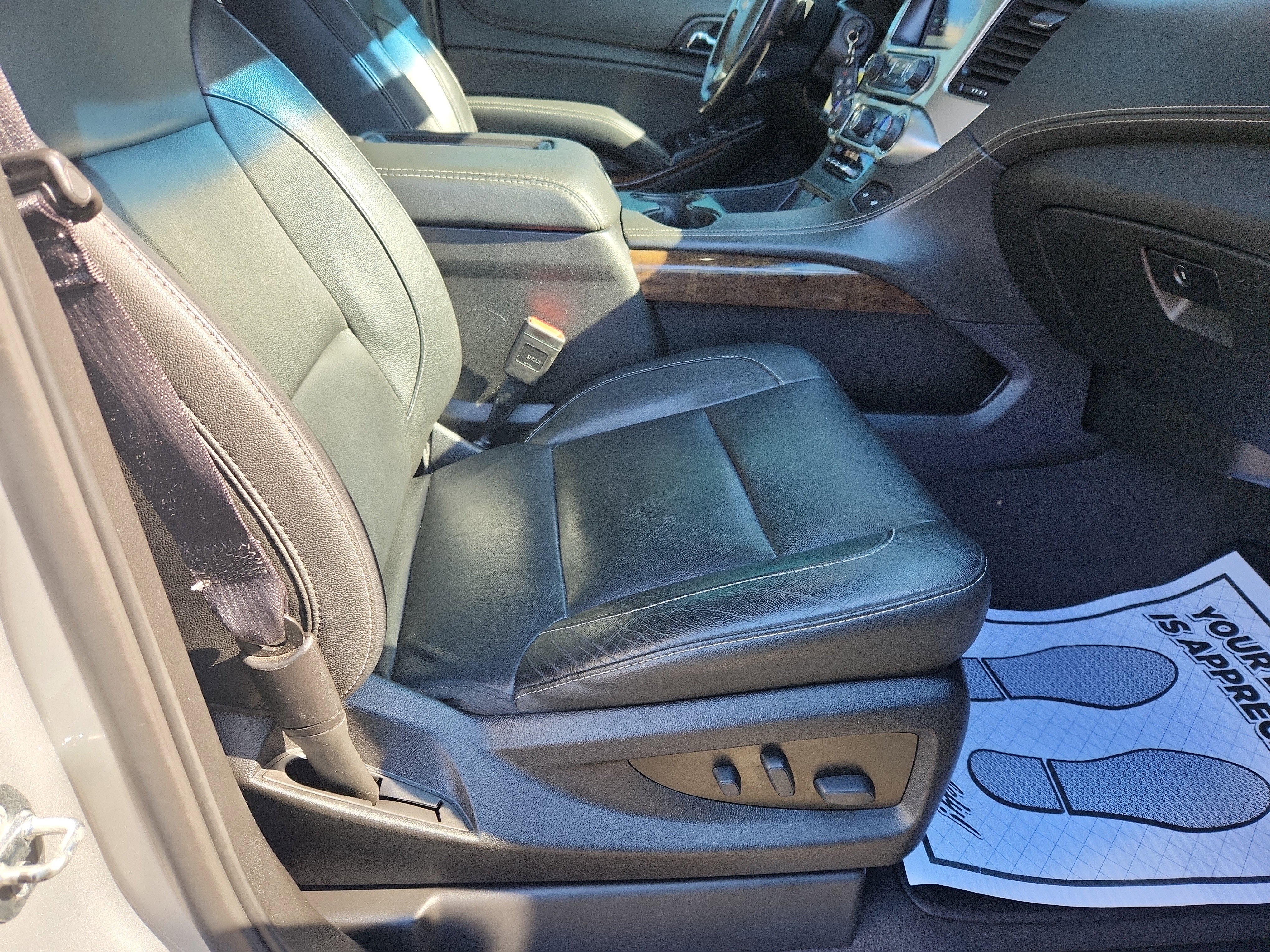 Used 2020 Chevrolet Tahoe LT image 40