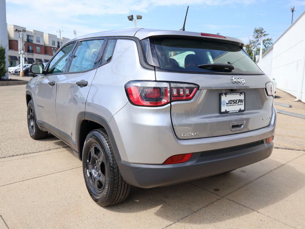 Used 2019 Jeep Compass Sport FWD image 3