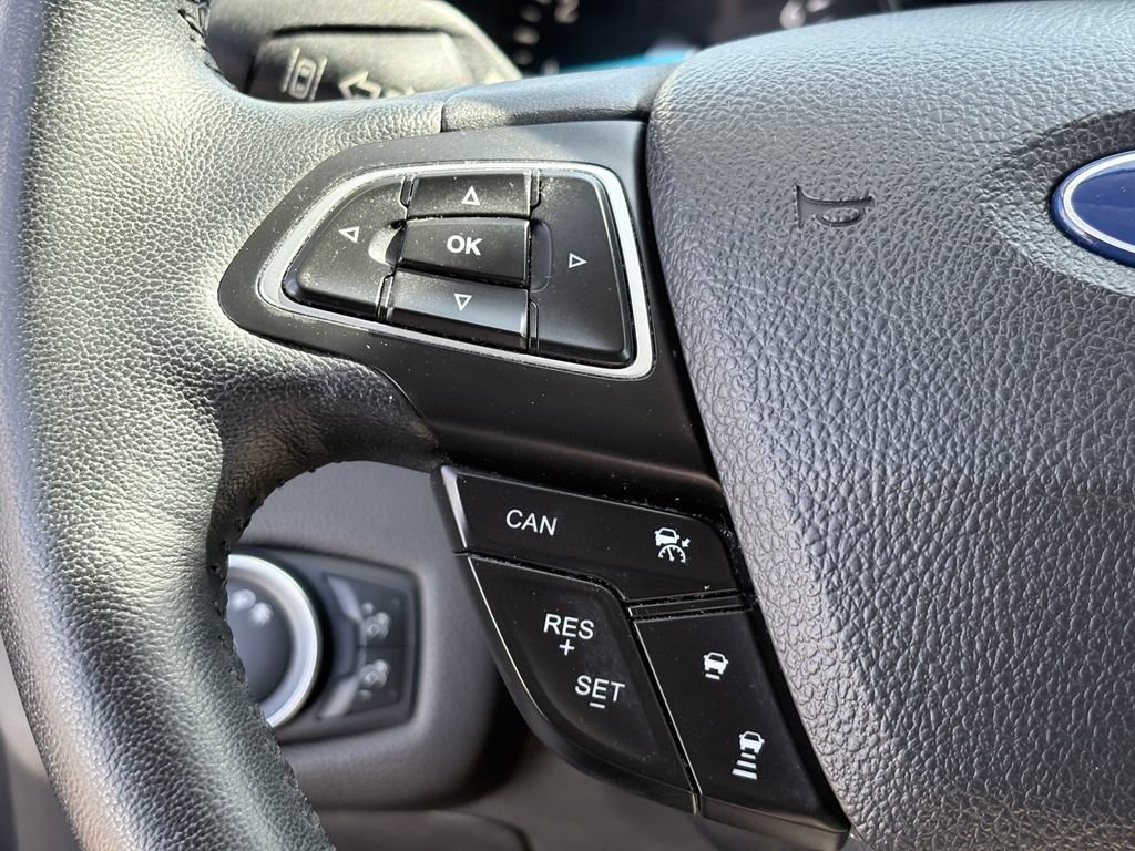 Used 2019 Ford Escape Titanium AWD/4WD image 14