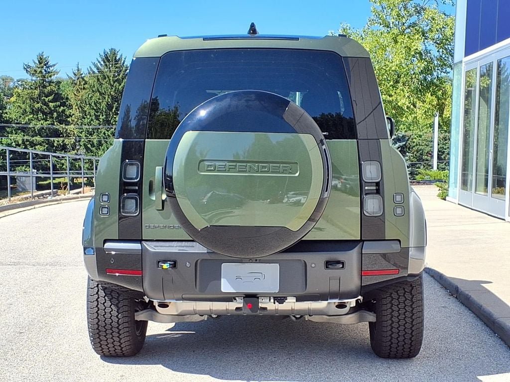 New 2026 Land Rover Defender 110 X-Dynamic SE AWD/4WD image 4