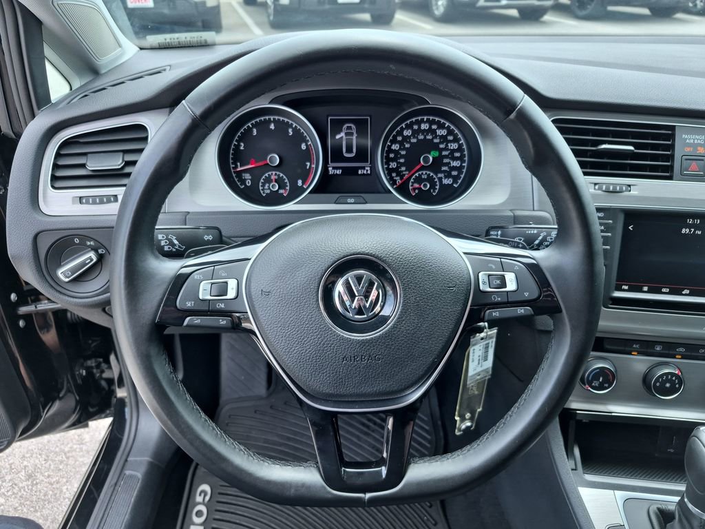 Used 2016 Volkswagen Golf S FWD image 21