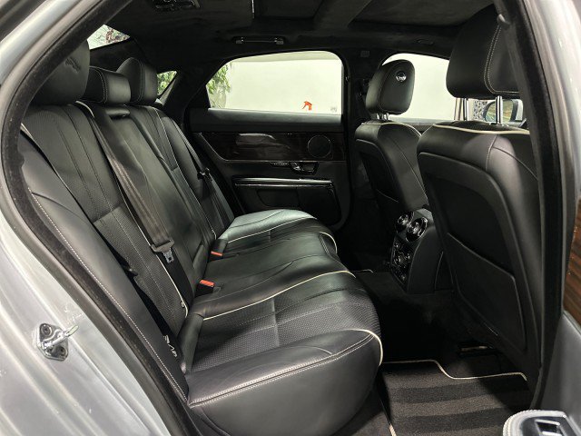 Used 2011 Jaguar XJ RWD image 47