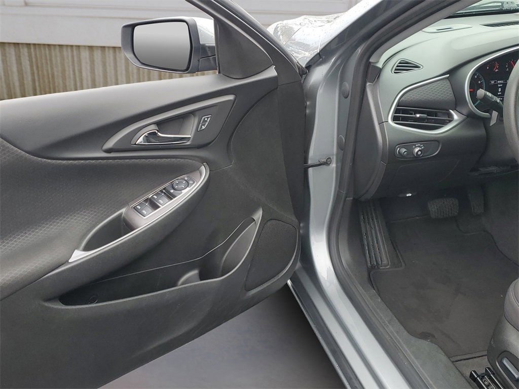 Used 2024 Chevrolet Malibu LT image 14