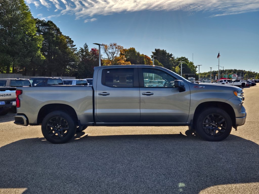 Used 2023 Chevrolet Silverado 1500 RST AWD/4WD image 7