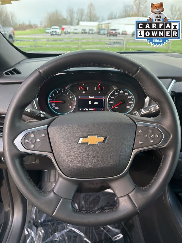 Used 2023 Chevrolet Traverse LT w/ Rear Camera Mirror Package image 16