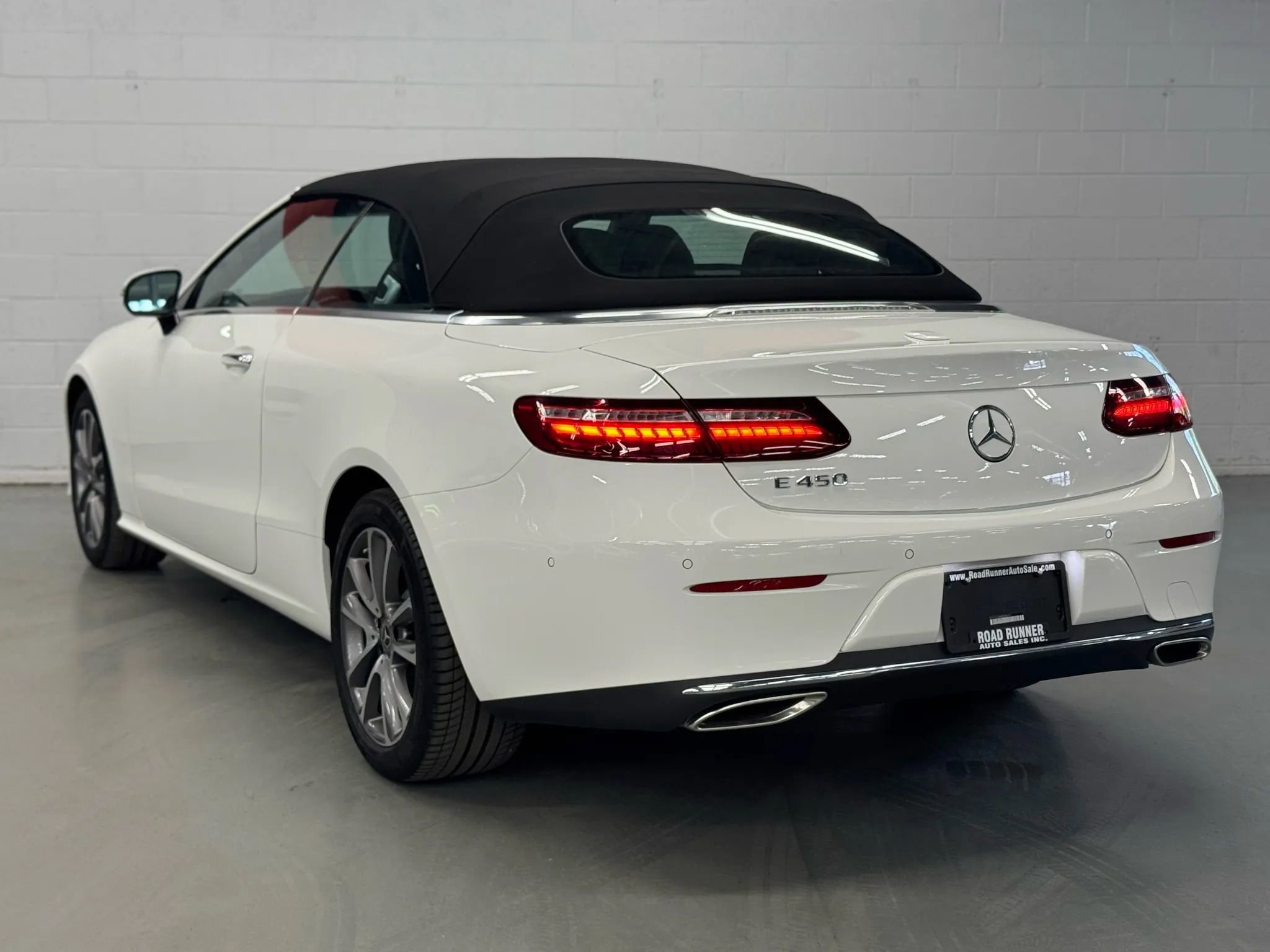 Used 2023 Mercedes-Benz E 450 Cabriolet image 6