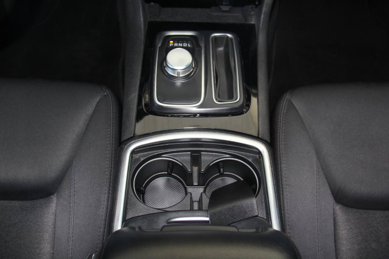 Used 2023 Chrysler 300 Touring w/ Sport Appearance Package RWD image 19