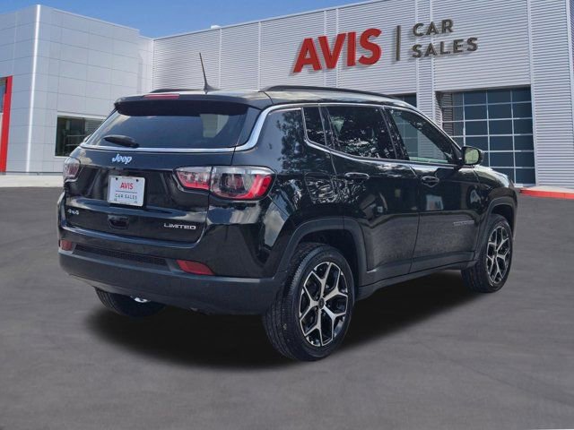 Used 2025 Jeep Compass Limited image 6