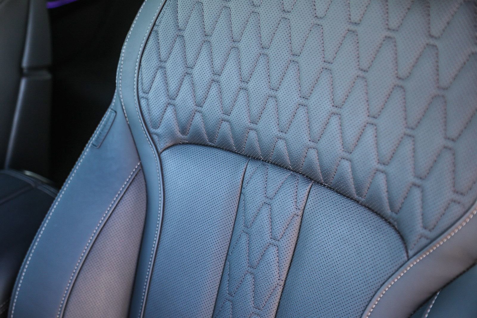 Used 2024 BMW X7 xDrive40i w/ Executive Package image 26