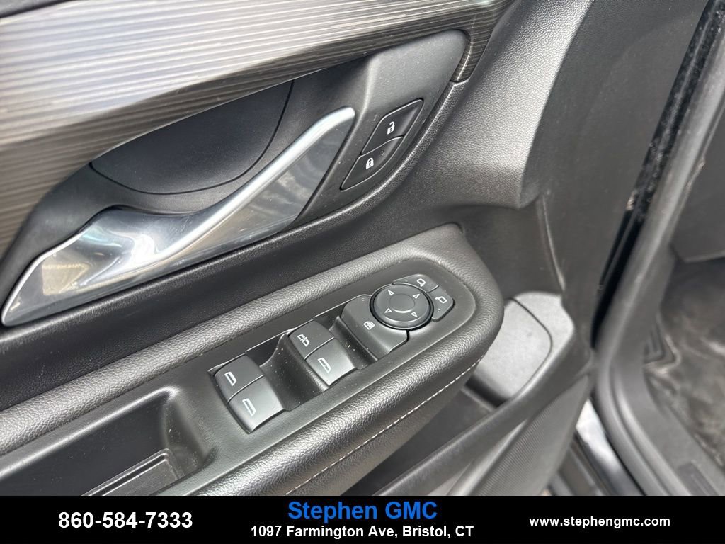 Used 2022 GMC Terrain SLE w/ Driver Convenience Package image 13