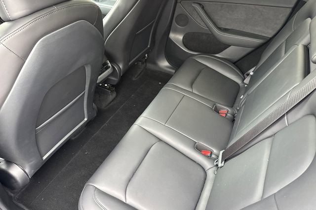 Used 2025 Tesla Model Y Long Range image 16