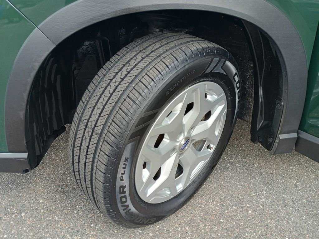 Certified 2023 Subaru Forester AWD/4WD image 9