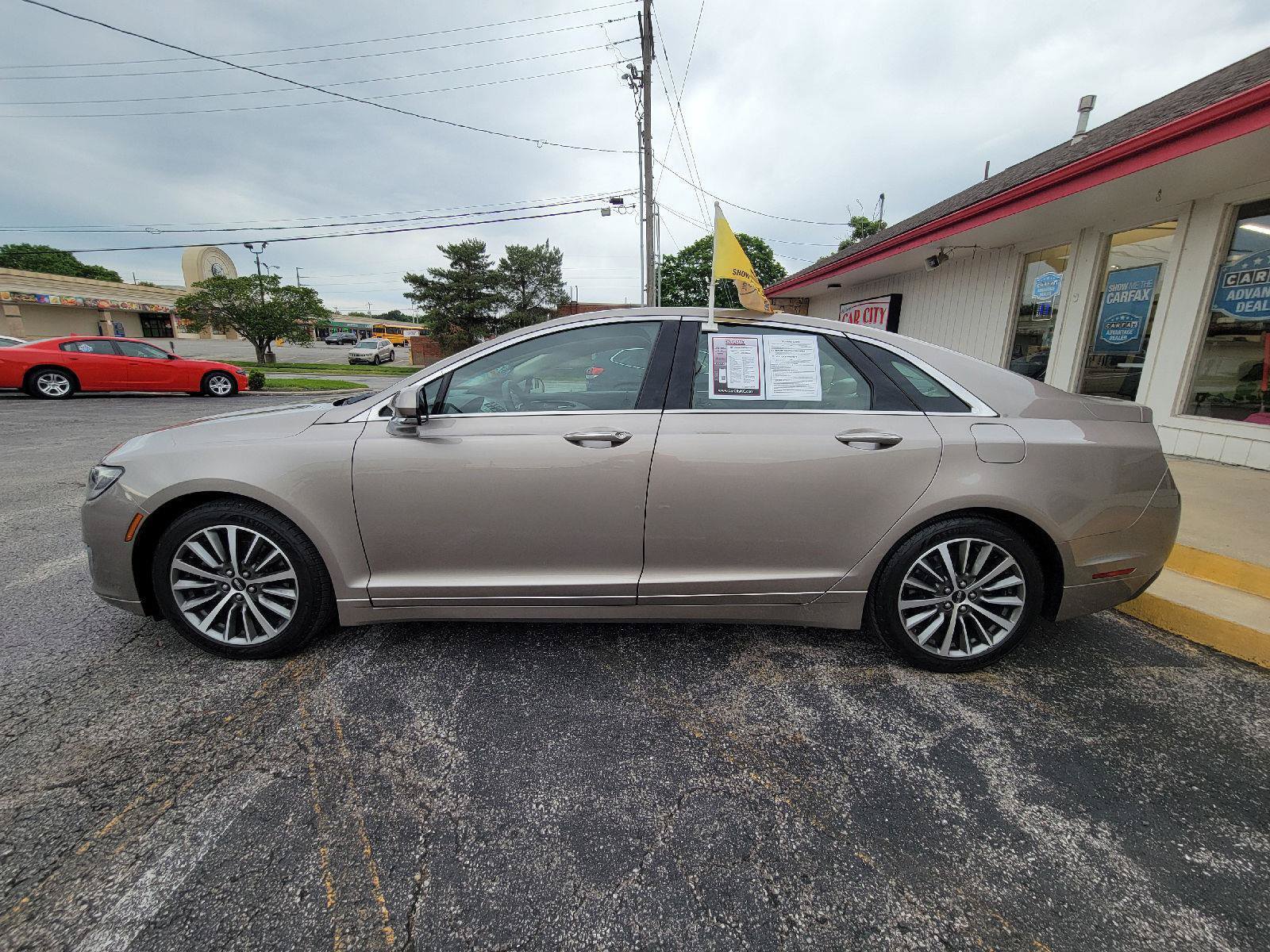 Used 2019 Lincoln MKZ Reserve FWD image 14