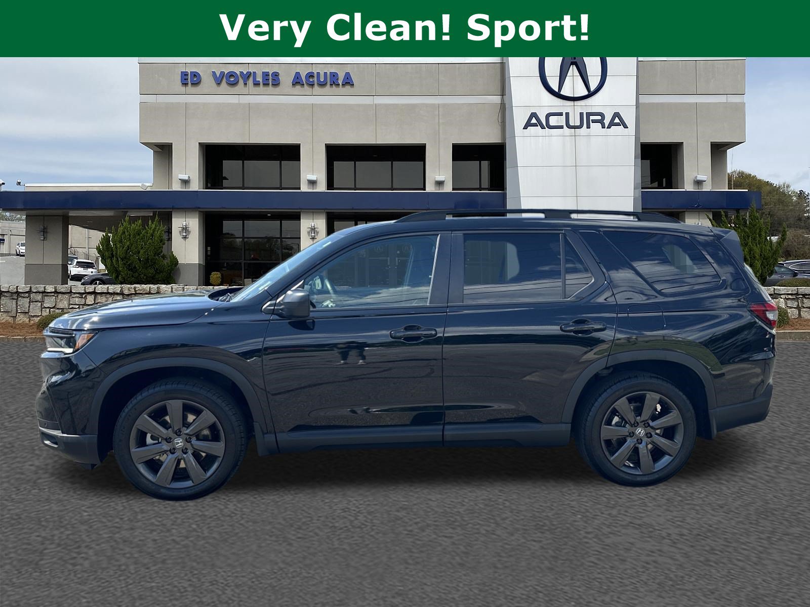 Used 2025 Honda Pilot Sport image 8