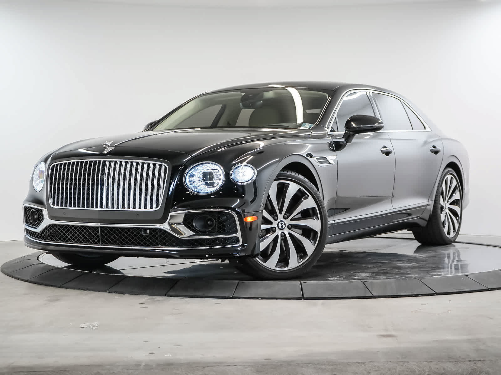 Used 2022 Bentley Flying Spur V8 AWD/4WD image 1