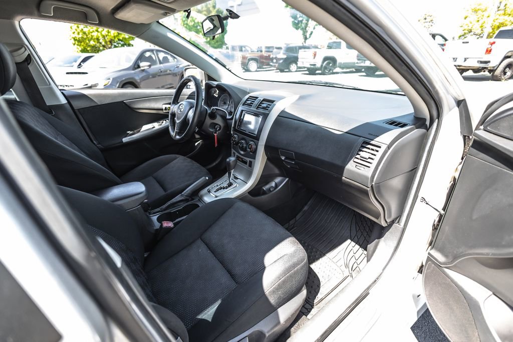 Used 2010 Toyota Corolla LE FWD image 23