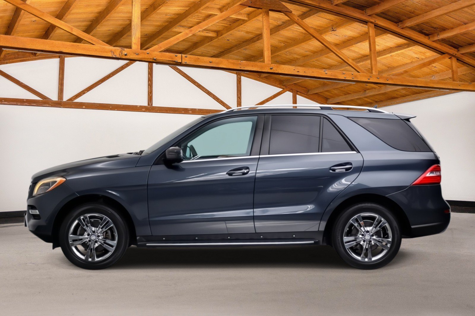 Used 2013 Mercedes-Benz ML 350 2WD image 2
