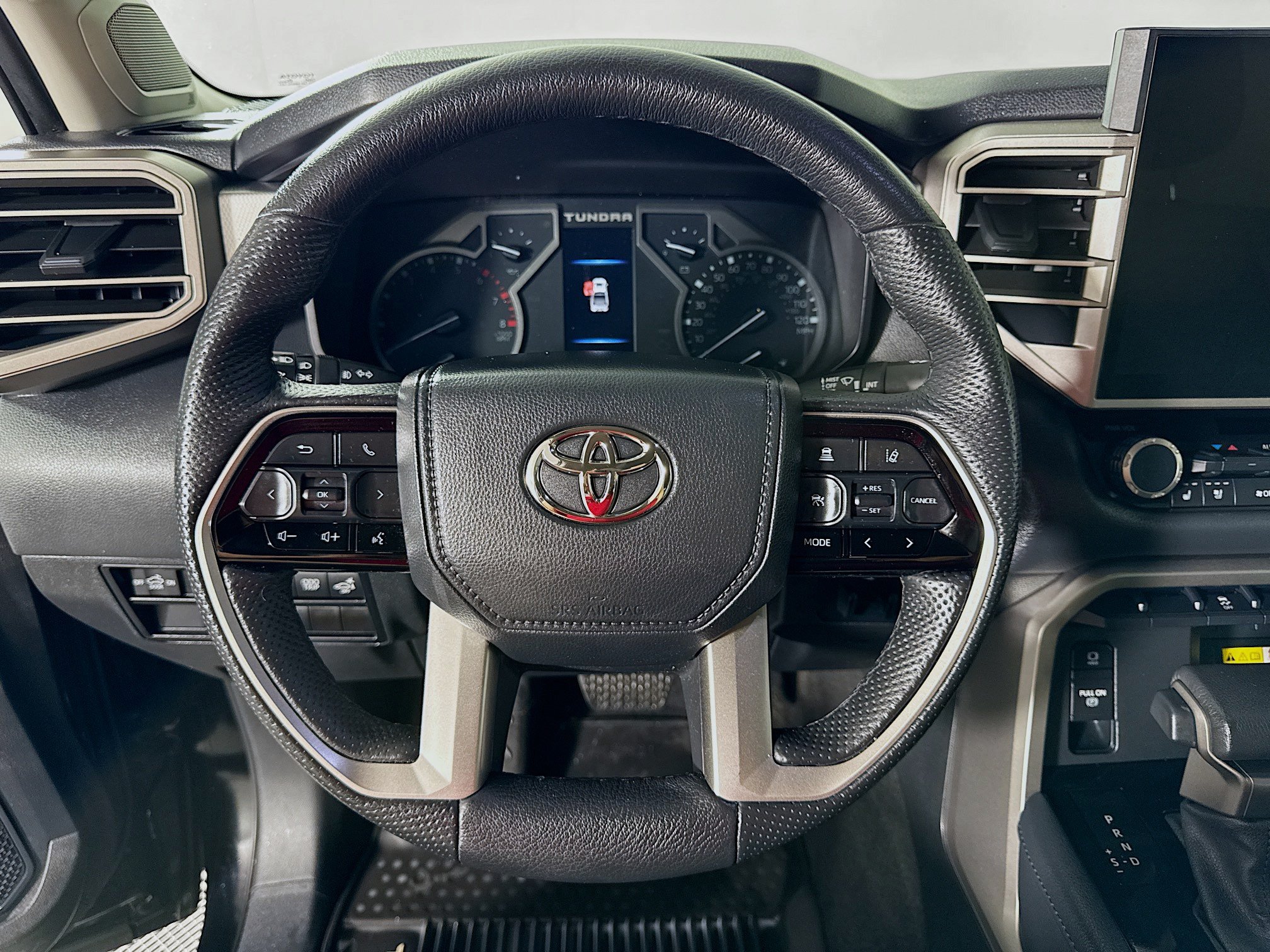 Used 2023 Toyota Tundra Limited w/ Power Package AWD/4WD image 12