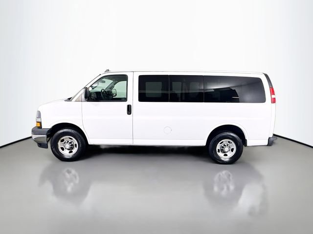 Used 2017 Chevrolet Express 2500 LT w/ LT Preferred Equipment Group RWD image 9